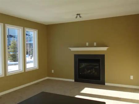 Beautiful & VERY CLEAN DUPLEX - DOUBLE ATTACHED GARAGE | Edmonton