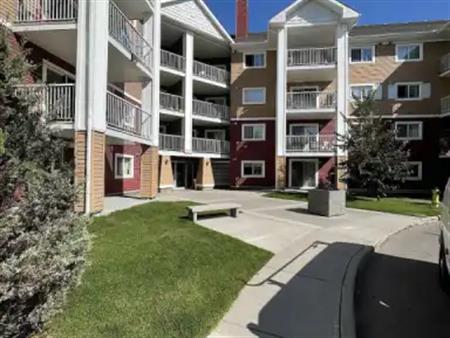 Amazing 2 Bed and 2 Baths For Rent! | 10 Prestwick Bay Southeast, Calgary