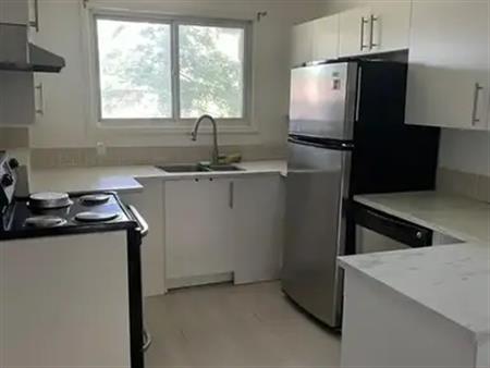MAIN - 389 BECKER ROAD | MAIN - 389 BECKER ROAD, Richmond Hill