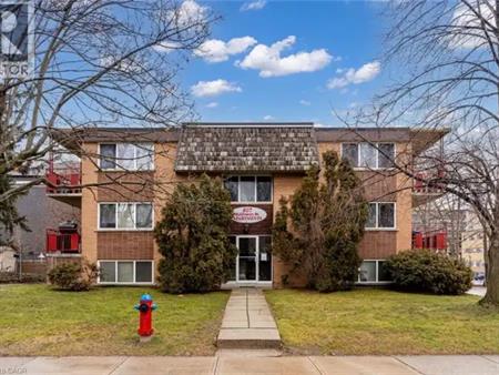 807 ROBINSON Street Unit# B | 807 ROBINSON Street Unit# B, Burlington