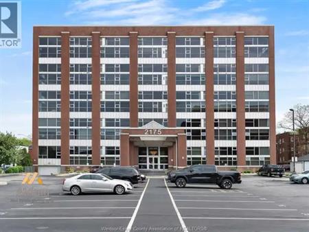 2175 WYANDOTTE STREET East Unit# 102 | 2175 WYANDOTTE STREET East Unit# 102, Windsor