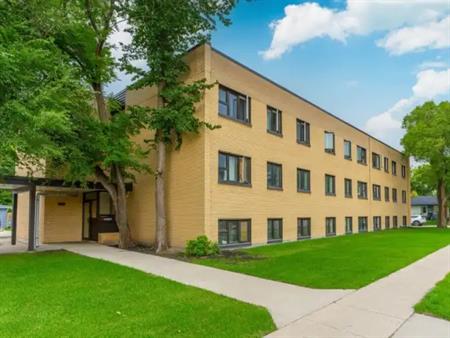 Lady Dale & Lady Robin | 760 - 770 Watt Street, Winnipeg