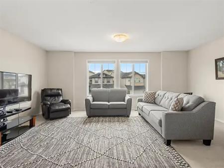 Furnished 3 Bed, 2.5 Bath, Attached 2-Car Garage, Central AC & All Utilities | Calgary