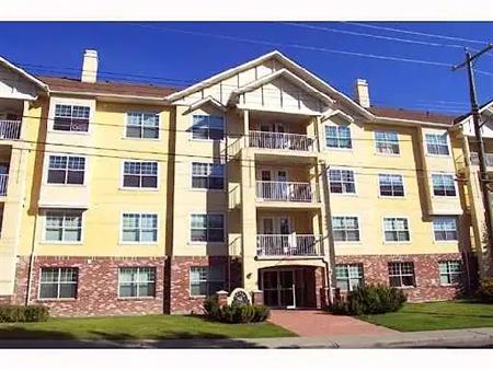 Bedroom with private bathroom in shared 2 bedroom condo | 2212 34 Ave Sw, Calgary