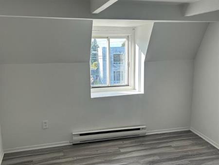 À louer – Grand 6 ½ en rénovation – Centre-ville de Sorel-Tracy