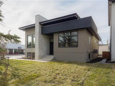 155 Waterloo Street | 155 Waterloo Street, Winnipeg