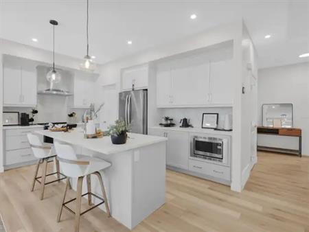 Luxury|5 Star Stay|Air Conditioning|Gargge Parking|Brand New Home|Sleeps 7 | 19282 22A Avenue Northwest, Edmonton