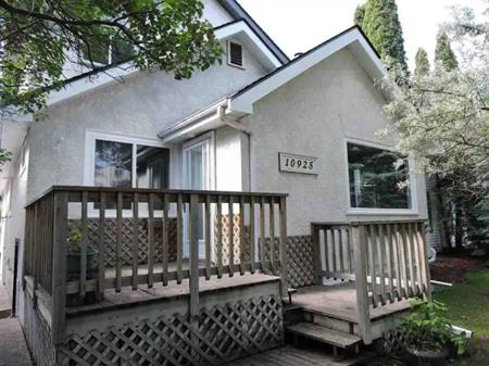 2 story House within walking distance to UofA and Whyte ave shopping. | 10925 81 Avenue Northwest, Edmonton