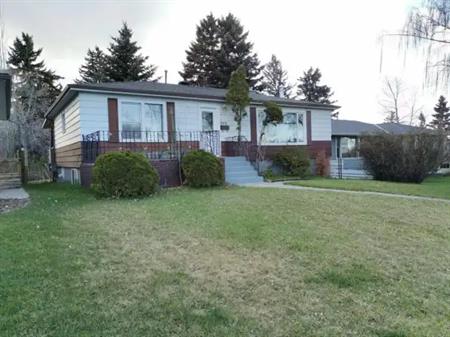 Upper floor# Single house# Richmond# Near downtown# Utilities included | 3011 25 Street Southwest, Calgary