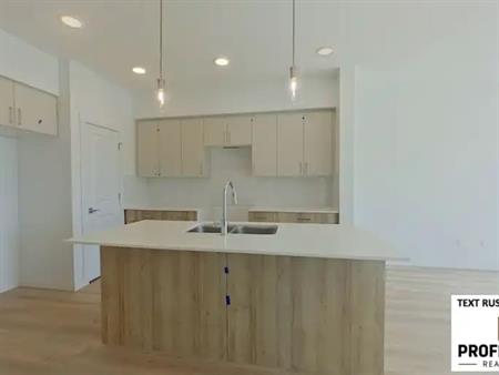 BRAND NEW, PET FRIENDLY 3 Bed + Office & 3 FULL Bath Main Suite in SE Edmonton | 1039 Aster Boulevard, Edmonton