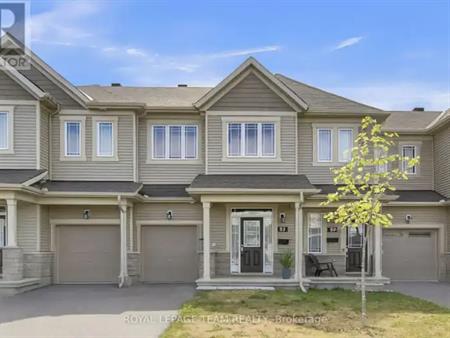 92 MESA DRIVE | 92 MESA DRIVE, Ottawa