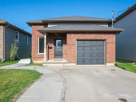 262 Deere Street - 1 | 262 Deere Street -, Welland