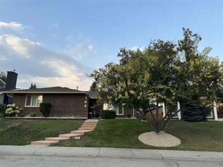 Executive Lake Bonavista Living - Luxury Home for Rent | 144 Lake Lucerne Crescent Southeast, Calgary