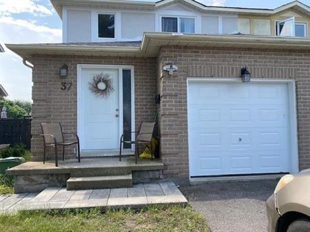 37 Rose Abbey Drive - 3 bed, 2.5 bath | 37 Rose Abbey Drive, Kingston