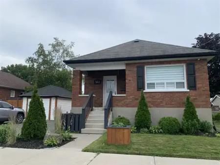 All-Inclusive 1 Bedroom With Modern Updates For Rent - South End Peterborough | 563 Braidwood Avenue, Peterborough