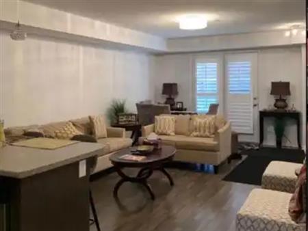17 - 51 HAYS BOULEVARD | 17 - 51 HAYS BOULEVARD, Oakville