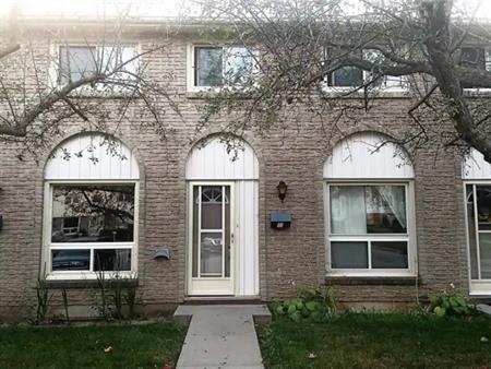 165 GREEN VALLEY Drive Unit# 88 | 165 GREEN VALLEY Drive Unit# 88, Kitchener