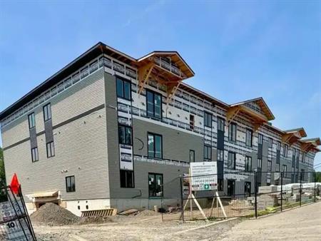 2396 Cleroux Cres Unit 302 | 2396 Cleroux Cres, Gloucester