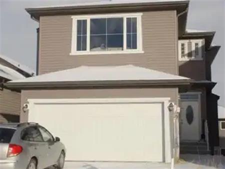 Large three bedrooms, three baths, Front attached double garage, a bonus room an | 141 Cove Meadow Bay NE, Calgary