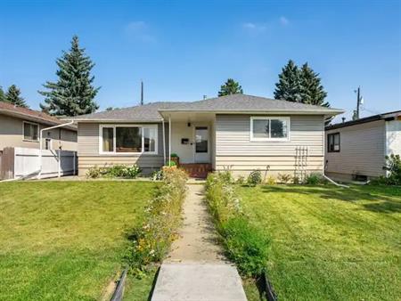 Bright & Spacious 2 Bed Main Floor Suite – Great Location in Edmonton! | Edmonton