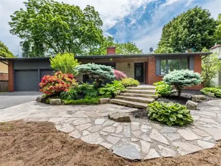 Newly Rebuilt 4 bedroom house in South Oakville near the Lake | 1448 Willowdown Road, Oakville