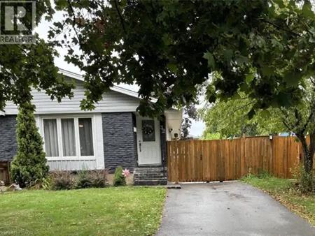 32 BIRCHPARK Drive Unit# 2 | 32 BIRCHPARK Drive Unit# 2, Grimsby