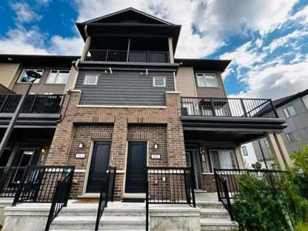 500 Pilot Private | 500 Pilot Private, Ottawa