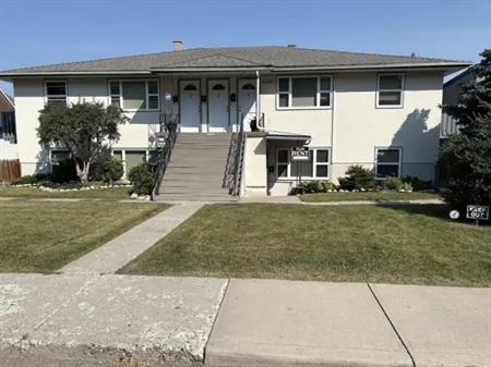 Two Bedroom suite. Prime location. | 4 - 1626 28 Avenue Southwest, Calgary