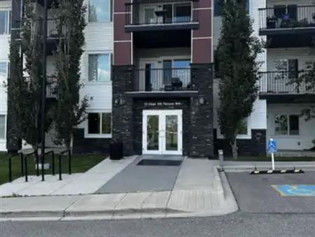Unfurnished 2 Bed 2 Bath + Den in Sage Hill NW (Available Now) | 3303 - 12 Sage Hill Terrace NW, Calgary
