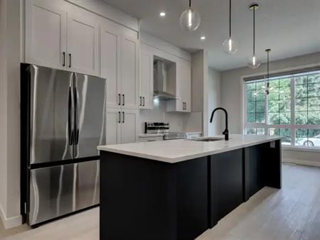2405-M 4th Street NE | 2405 4 Street Northeast, Calgary