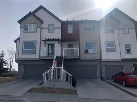 Copperfield Chalet (2 Bed and 2.5 Bath Townhouse) | Calgary