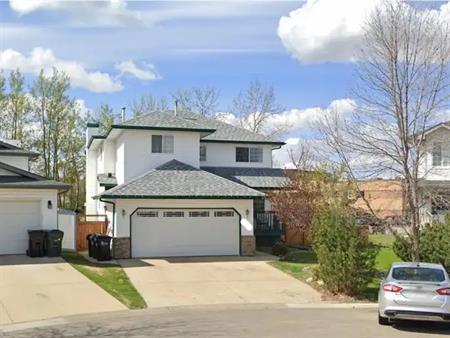 Residential Main Floor, 2nd Level, Garage Available for Rent | 464 Rainbow Crescent, Sherwood Park