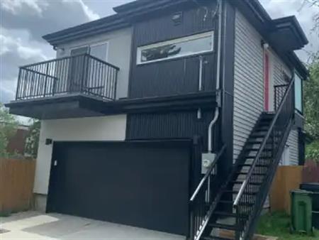 Modern 1-Bedroom Garden Suite Rental-- Downtown Edmonton | 10903 116 Street Northwest, Edmonton