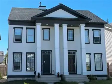 Bright 2-Bedroom duplex in McKenzie Towne (Elgin) | 67 Elgin Heath Southeast, Calgary
