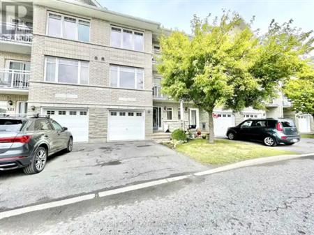 18 - 123 CORINTH PRIVATE | 18 - 123 CORINTH PRIVATE, Ottawa