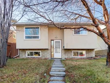 Registered with City - 2 Bedroom Legal Basement Suite - Cats ok | 4183 Doverbrook Road Southeast, Calgary