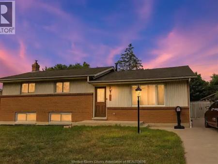 4200 MITCHELL CRESCENT Unit# B | 4200 MITCHELL CRESCENT Unit# B, Windsor