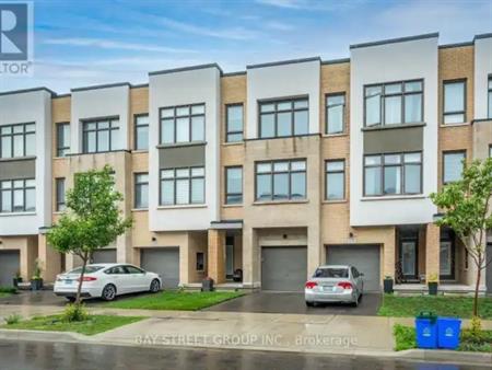 219 HUGUENOT ROAD | 219 HUGUENOT ROAD, Oakville