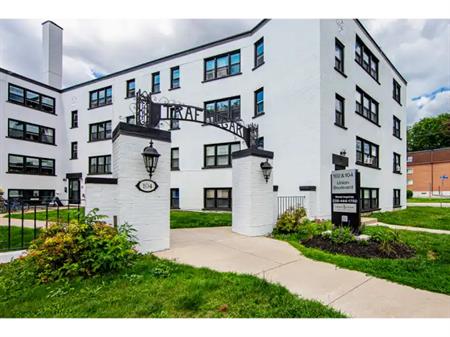 102 & 104 Union Boulevard | 104 Union Blvd, Kitchener