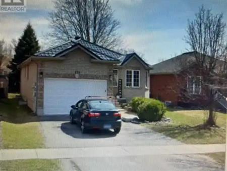UPPER - 179 HANMER STREET E | UPPER - 179 HANMER STREET E, Barrie