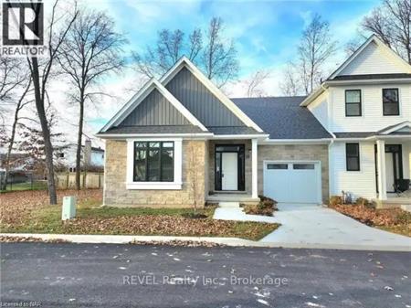 15 SHAMROCK COMMON | 15 SHAMROCK COMMON, St. Catharines