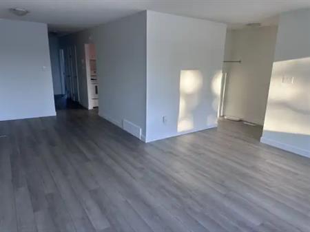 2 BEDROOM - UTILITIES INCLUDED - WITH GARAGE - $2,100 | A - 3029 37 Street Southwest, Calgary