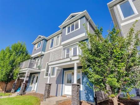 ✨ Short term Rental! 2 bedroom Townhome for Rent – Rutherford, South Edmonton ✨ | Edmonton