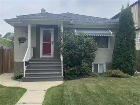 Beautifully renovated 4-bed 2-bath house in Allendale | 10834 64 Avenue Northwest, Edmonton