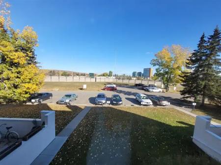 2 Beds 1 Bath Townhouse near University of Calgary | 103 - 3500 Varsity Drive Northwest, Calgary