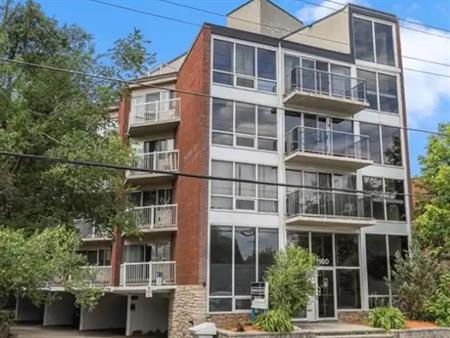 1160 Merivale Road #202: Bachelor Apartment (Carlington, Ottawa) | 1160 Merivale Road, Ottawa