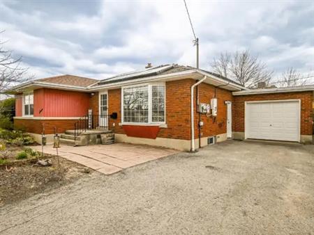 Lower- 16 Ridgeview Avenue | 16 Ridgeview Avenue, St. Catharines