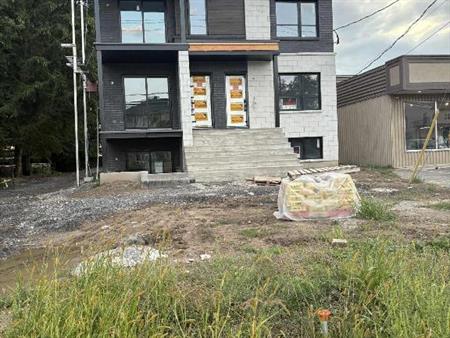 4 1/2 contruction neuve