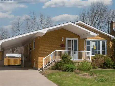 2 - 130 WELLER AVENUE | 2 - 130 WELLER AVENUE, Kingston