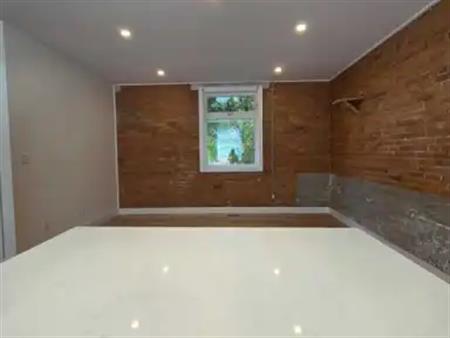 225 Victoria - Unit 1 | 225 Victoria Street, Pembroke
